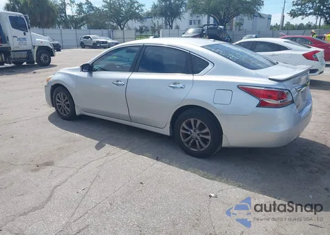 2015 Nissan Altima 2.5/S/Sv/Sl из США, поврежденный, VIN 1N4AL3AP4FC593481